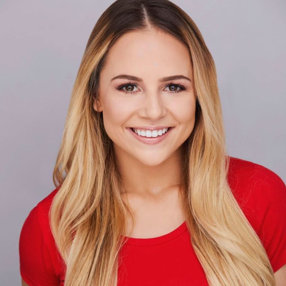 Meet your Posher, Alexia